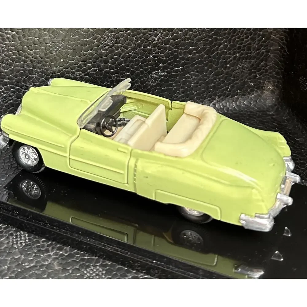 A8 Vintage Diecast Convertible Car Lime Green 1950s Style w/ Case Thailand Made